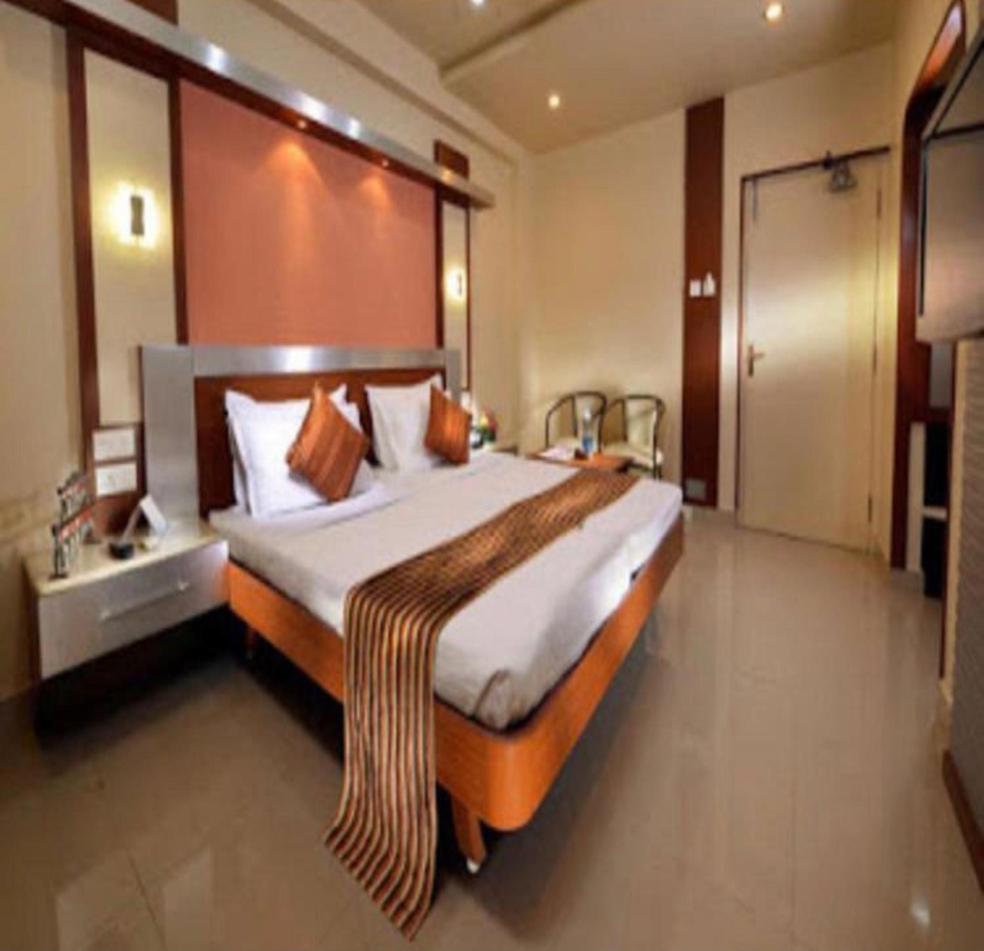 Navaratna Delight Coimbatore Exterior foto